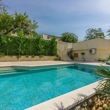Malerisches Nur 500 Meter Zum Mit Pool, Gym, Sauna Lejlighed Crikvenica