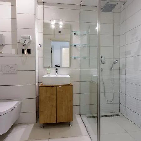 Malerisches Nur 500 Meter Zum Mit Pool, Gym, Sauna קריקווניצה