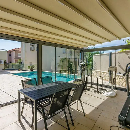 Malerisches Nur 500 Meter Zum Mit Pool, Gym, Sauna דירה