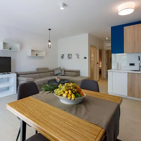 Malerisches Nur 500 Meter Zum Mit Pool, Gym, Sauna דירה