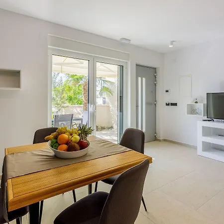 דירה Malerisches Nur 500 Meter Zum Mit Pool, Gym, Sauna